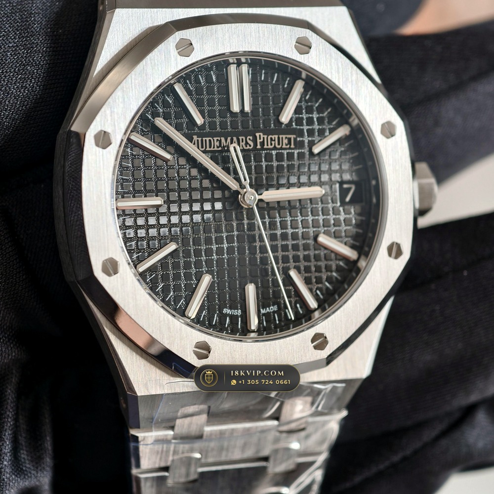 Audemars Piguet Royal Oak Selfwinding 41mm 18K Rose Gold Ref. 15510OR.OO.1320OR.01 — Private Vault Edition — Studio Gallery Plate IV in 18K Rose Gold Au750 (224.1g Verified Mass, Audemars Piguet Cal. 4302 - 70h Power Reserve)