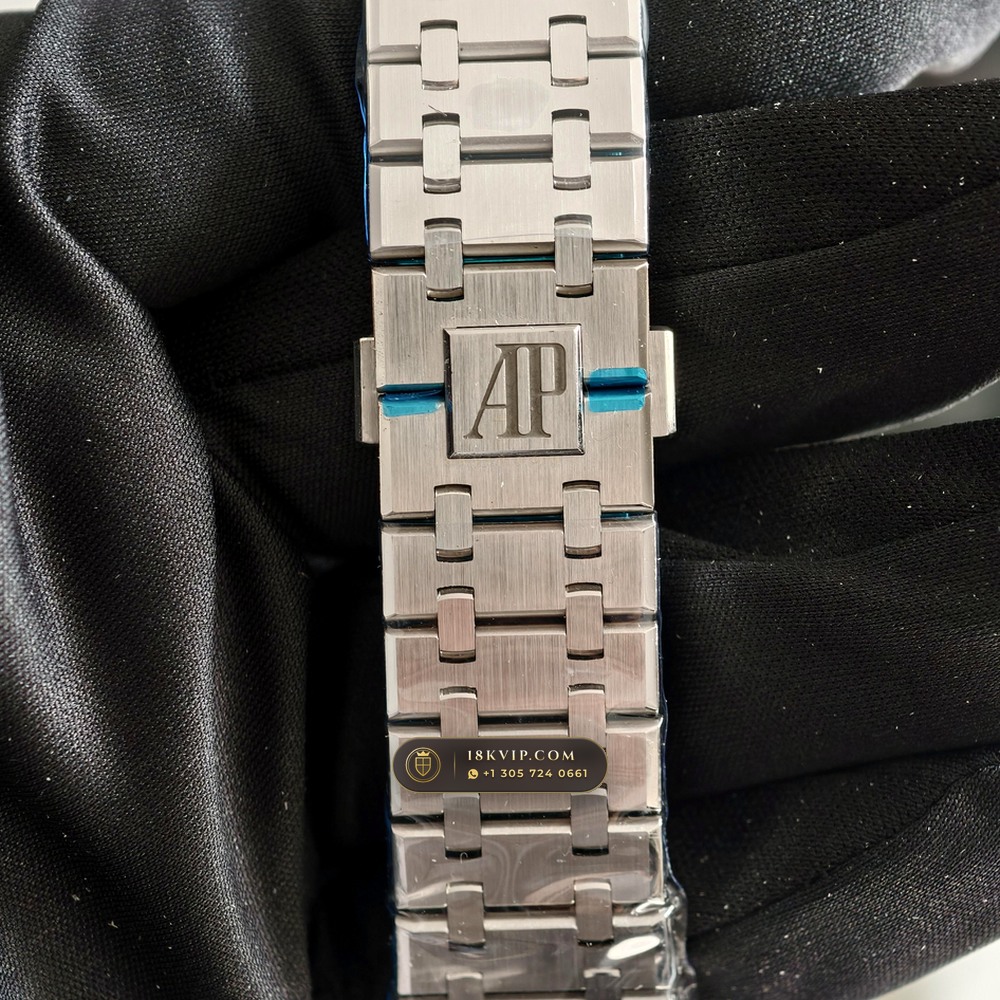 Audemars Piguet Royal Oak Selfwinding 41mm 18K Rose Gold Ref. 15510OR.OO.1320OR.01 — Private Vault Edition — Studio Gallery Plate VI in 18K Rose Gold Au750 (224.1g Verified Mass, Audemars Piguet Cal. 4302 - 70h Power Reserve)