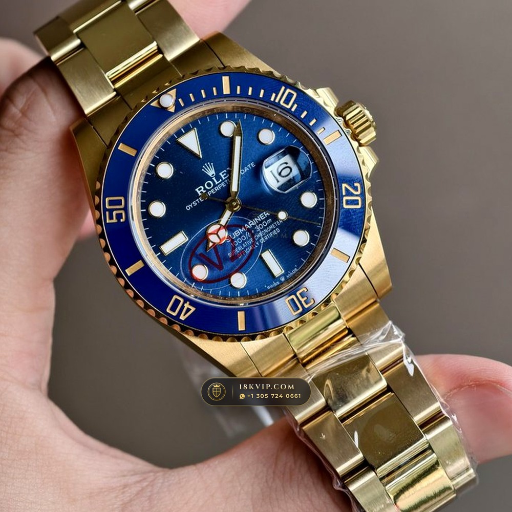 Rolex Submariner Date 41mm Bluesy Royal Blue Dial & Bezel 18K Yellow Gold Ref. 126618LB — Private Vault Edition — Studio Gallery Plate II in 18K Yellow Gold Au750 (227.2g Verified Mass, Rolex Manufacture Cal. 3235 - 70h Power Reserve)