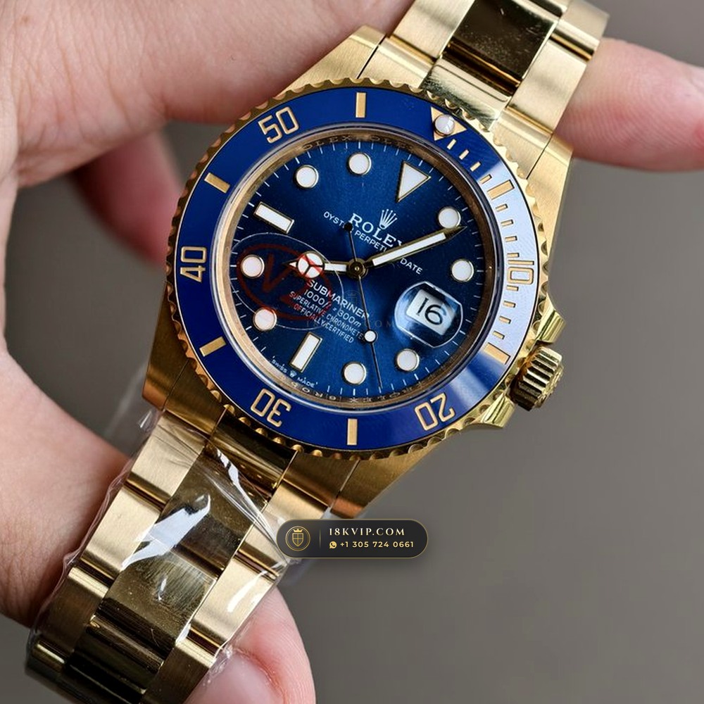 Rolex Submariner Date 41mm Bluesy Royal Blue Dial & Bezel 18K Yellow Gold Ref. 126618LB — Private Vault Edition — Studio Gallery Plate III in 18K Yellow Gold Au750 (227.2g Verified Mass, Rolex Manufacture Cal. 3235 - 70h Power Reserve)