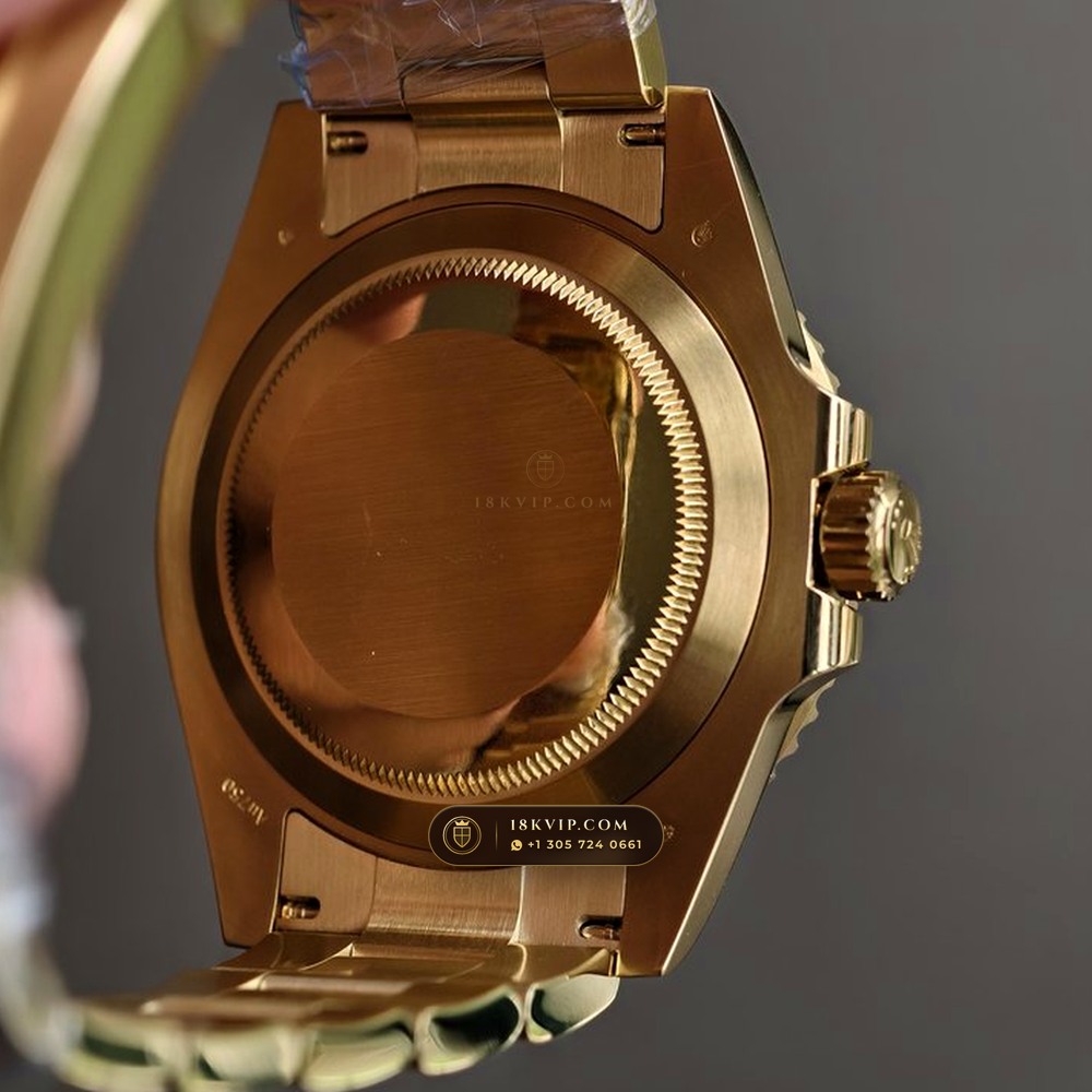 Rolex Submariner Date 41mm Bluesy Royal Blue Dial & Bezel 18K Yellow Gold Ref. 126618LB — Private Vault Edition — Studio Gallery Plate VI in 18K Yellow Gold Au750 (227.2g Verified Mass, Rolex Manufacture Cal. 3235 - 70h Power Reserve)