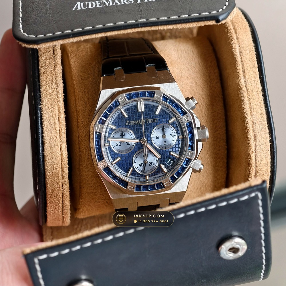 Audemars Piguet Royal Oak Selfwinding Chronograph 41mm Diamond-Set Bezel 18K White Gold Ref. 26240BC.SS.1320BC.01 — Private Vault Edition — Studio Gallery Plate XI in 18K White Gold Au750 (158.7g Verified Mass, Audemars Piguet Cal. 4401 Flyback Chronograph)