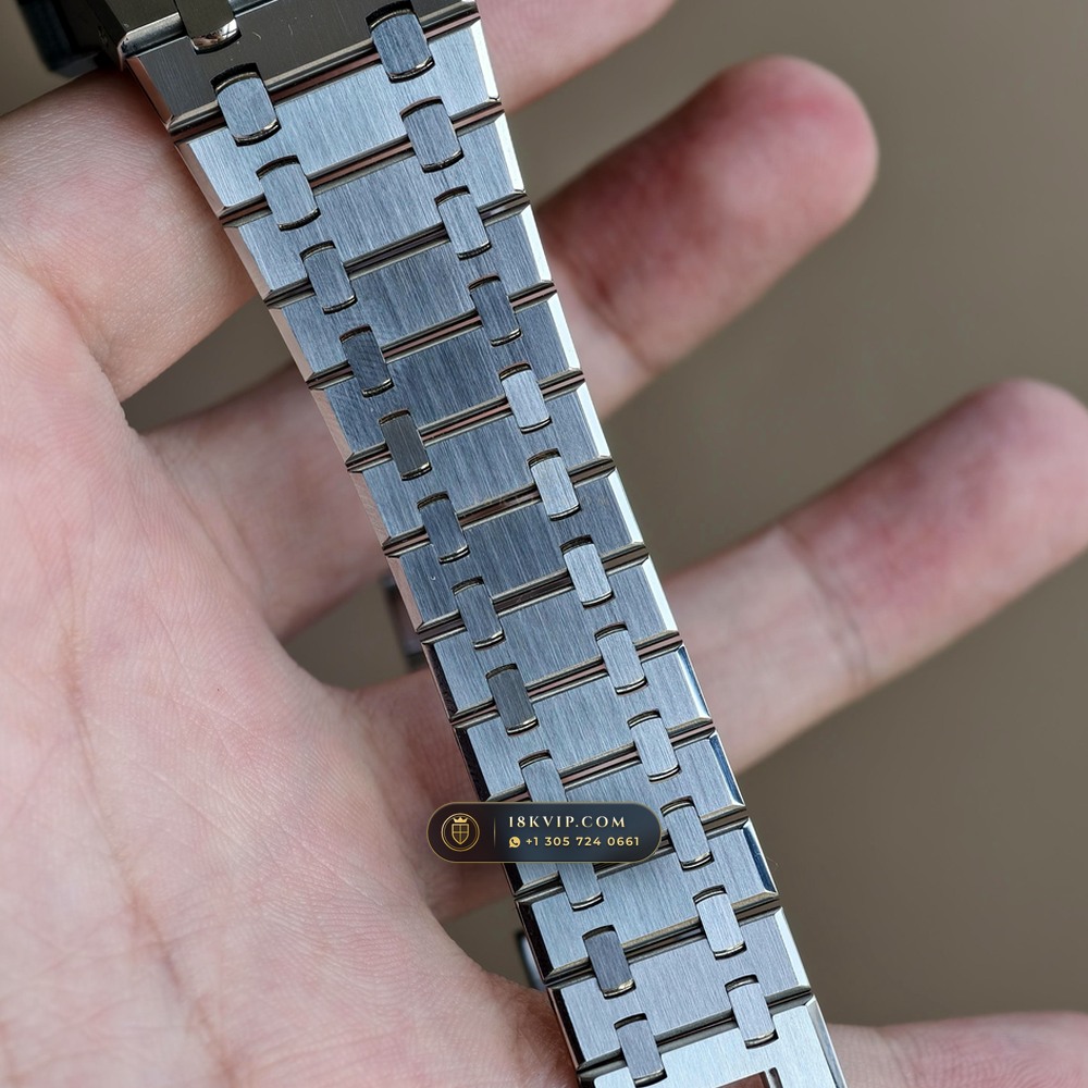 Audemars Piguet Royal Oak Selfwinding 41mm Geneva Atelier Spec Ref. 15510ST — Private Vault Edition — Studio Gallery Plate X in 904L Stainless Steel Custom Architecture (166.4g Verified Mass, Audemars Piguet Cal. 4302 - 70h Power Reserve)