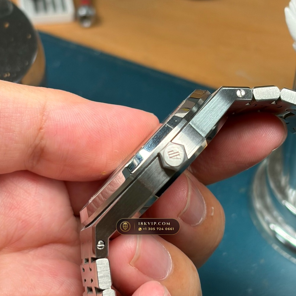 Audemars Piguet Royal Oak Double Balance Wheel Openworked 41mm Salmon Dial 5-Axis CNC Case Ref. 15407ST.OO.1220ST.02 — Private Vault Edition — Studio Gallery Plate V in 904L Stainless Steel Custom Architecture (161.8g Verified Mass, Audemars Piguet Cal. 3132 Dual-Balance Openworked)