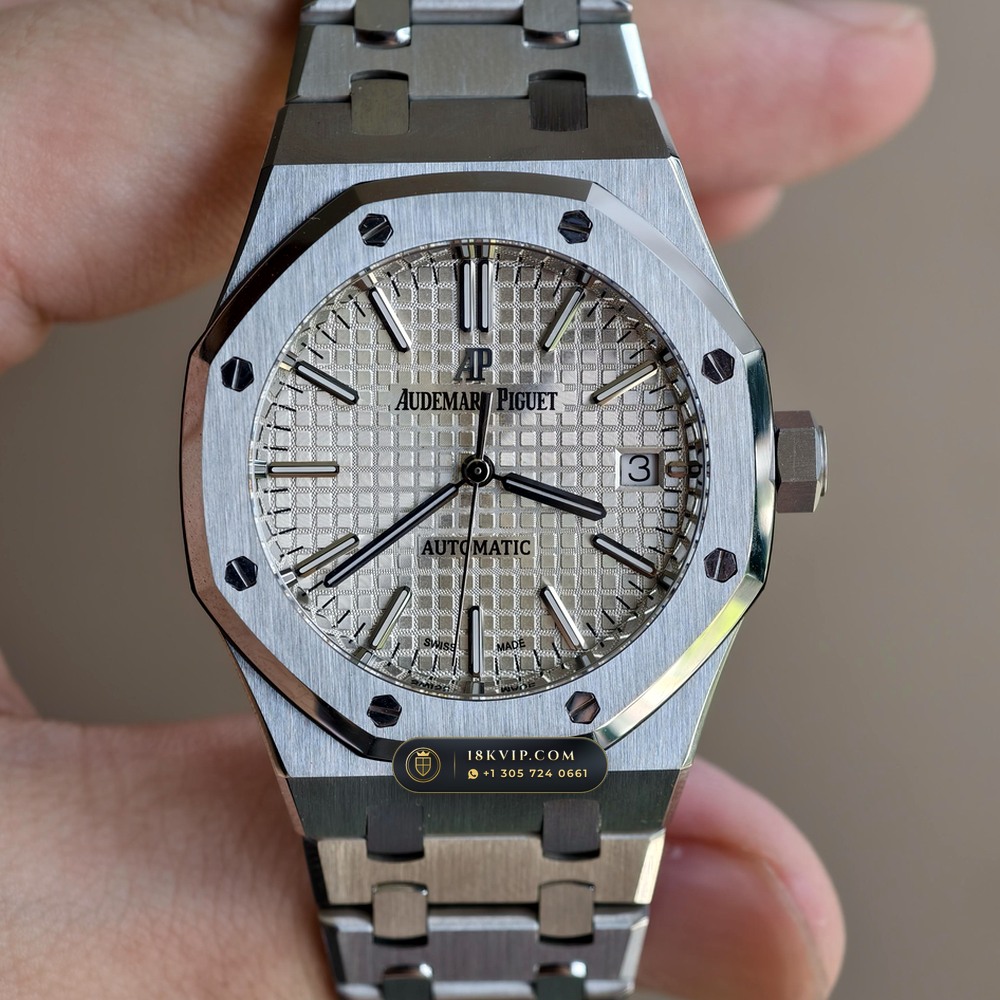 Audemars Piguet Royal Oak Selfwinding 37mm Sunburst Rhodium / Slate Grey Dial Ref. 15450ST — Private Vault Edition — Studio Gallery Plate II in 904L Stainless Steel Custom Architecture (132.2g Verified Mass, Audemars Piguet Cal. 3120 / Cal. 5900)