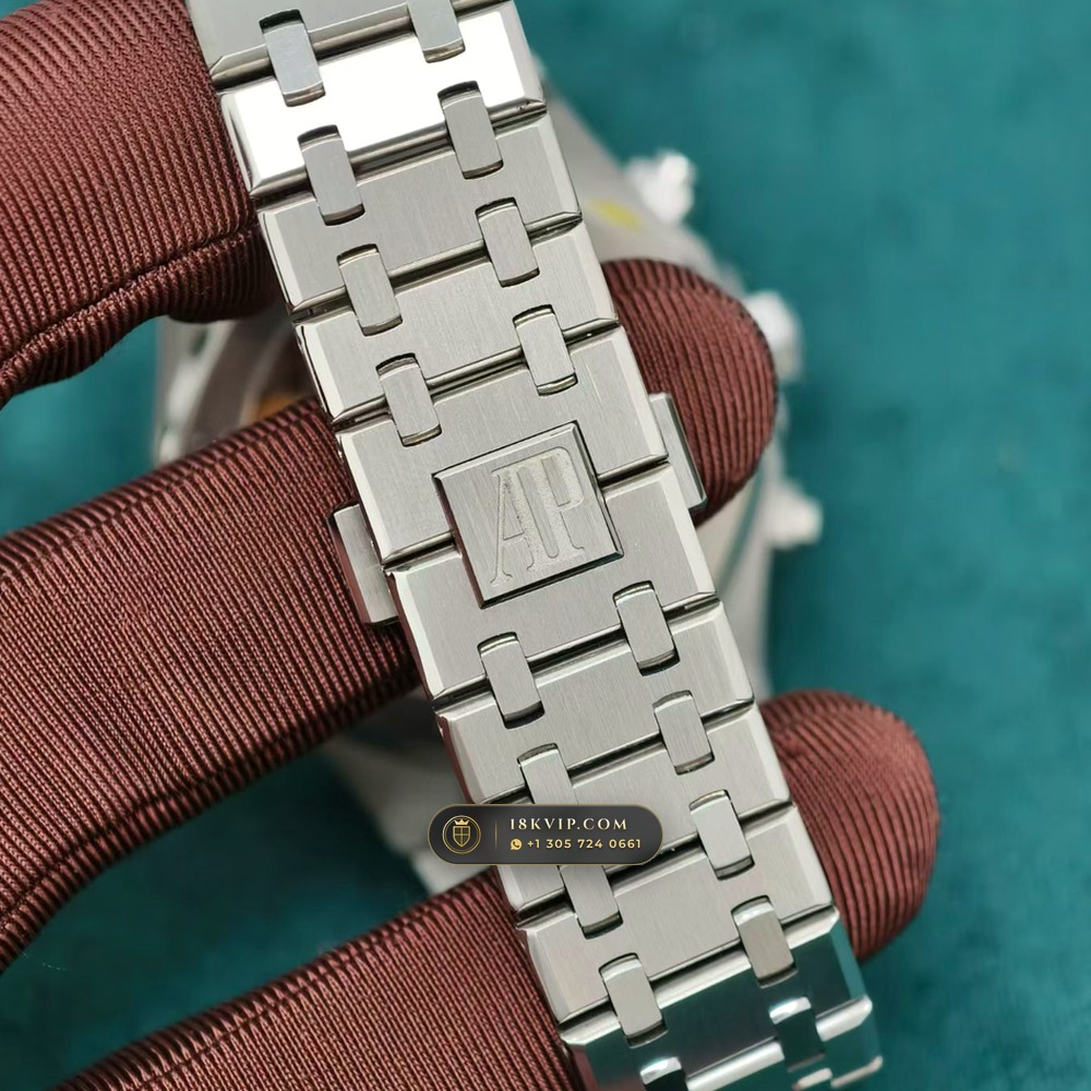 Audemars Piguet Royal Oak Selfwinding Chronograph 41mm Ref. 26240ST.OO.1320ST.08 — Private Vault Edition — Studio Gallery Plate VIII in 904L Stainless Steel Custom Architecture (180.5g Verified Mass, Audemars Piguet Cal. 4401 Flyback Chronograph)