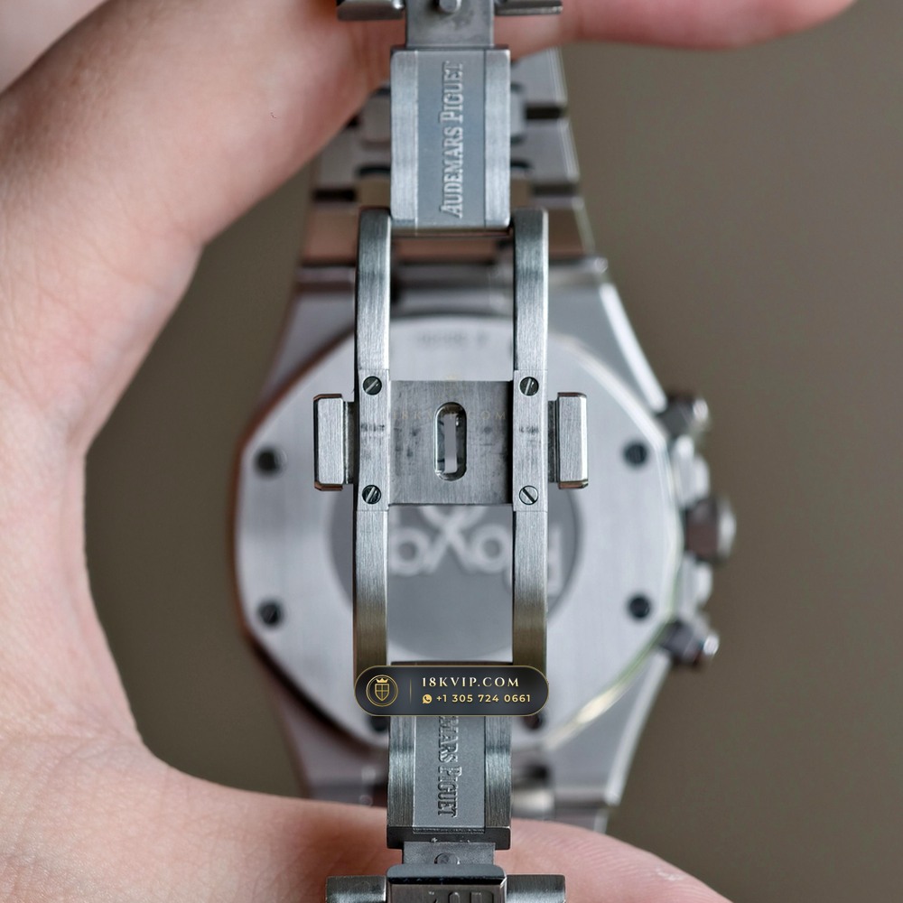 Audemars Piguet Royal Oak Selfwinding Chronograph 41mm Ref. 26331ST.OO.1220ST.02 — Private Vault Edition — Studio Gallery Plate VII in 904L Stainless Steel Custom Architecture (180.5g Verified Mass, Audemars Piguet Cal. 2385 Column-Wheel Chronograph)