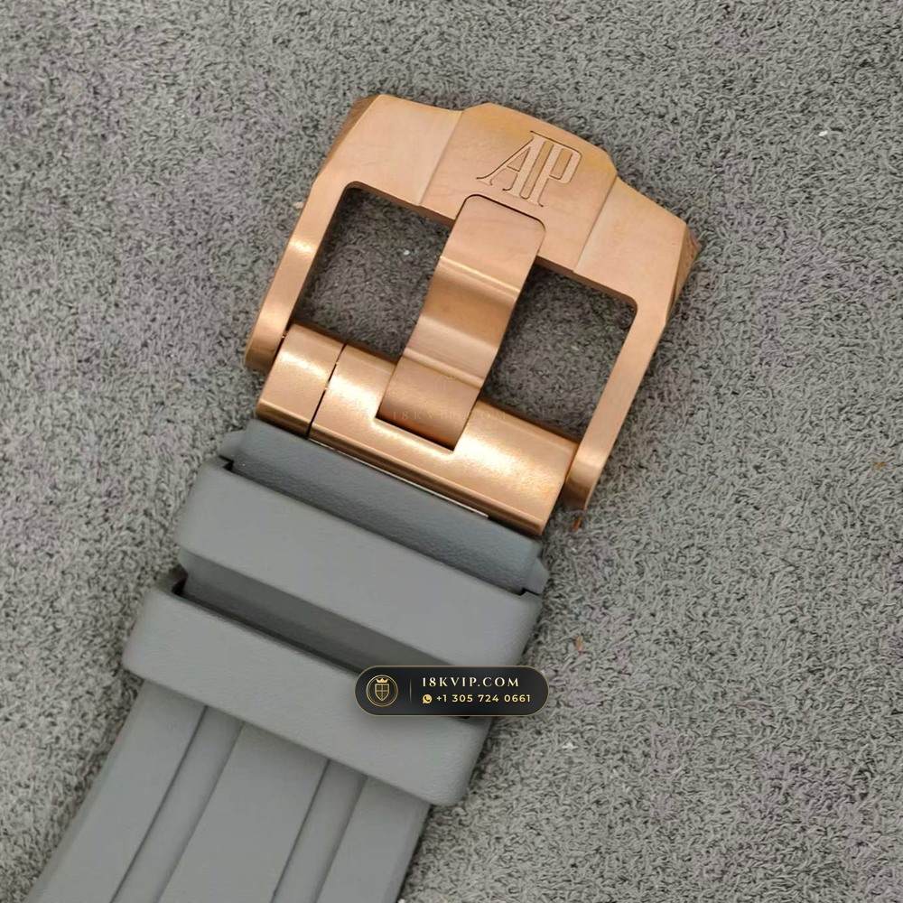 Audemars Piguet Royal Oak Offshore Selfwinding Chronograph 43mm 18K Rose Gold Ref. 26420OI.OO.A015VE.01 — Private Vault Edition — Studio Gallery Plate VIII in 18K Rose Gold Au750 (184.3g Verified Mass, Audemars Piguet Cal. 4401 Flyback Chronograph)