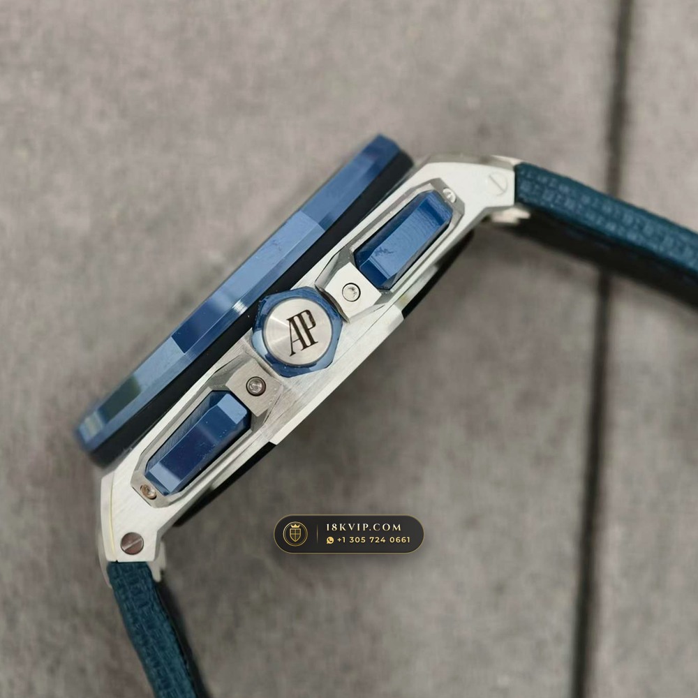 Audemars Piguet Royal Oak Offshore Selfwinding Chronograph 43mm Ref. 26420SO.OO.A029VE.01 — Private Vault Edition — Studio Gallery Plate V in 904L Stainless Steel Custom Architecture (174.4g Verified Mass, Audemars Piguet Cal. 4401 Flyback Chronograph)