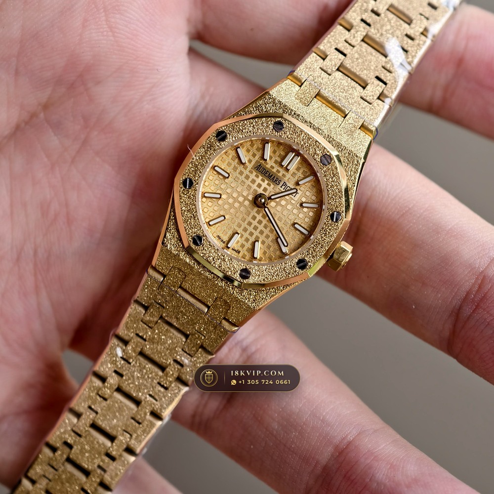 Audemars Piguet Royal Oak Mini Frosted Gold 23mm 18K Yellow Gold Ref. 67630BA.GG.1312BA.01 — Private Vault Edition — Studio Gallery Plate III in 18K Yellow Gold Au750 (73.1g Verified Mass, Audemars Piguet Cal. 2730)