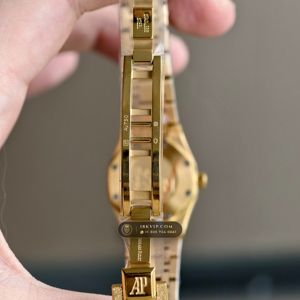Audemars Piguet Royal Oak Mini Frosted Gold 23mm 18K Yellow Gold Ref. 67630BA.GG.1312BA.01 — Private Vault Edition — Studio Gallery Plate VII in 18K Yellow Gold Au750 (73.1g Verified Mass, Audemars Piguet Cal. 2730)
