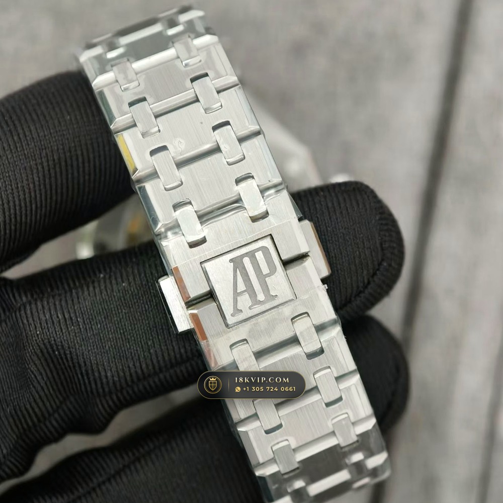 Audemars Piguet Royal Oak Selfwinding 37mm Custom Tapestry Dial Deep Crystal Optics Ref. 15450ST — Private Vault Edition — Studio Gallery Plate VII in 904L Stainless Steel Custom Architecture (132.6g Verified Mass, Audemars Piguet Cal. 3120 / Cal. 5900)