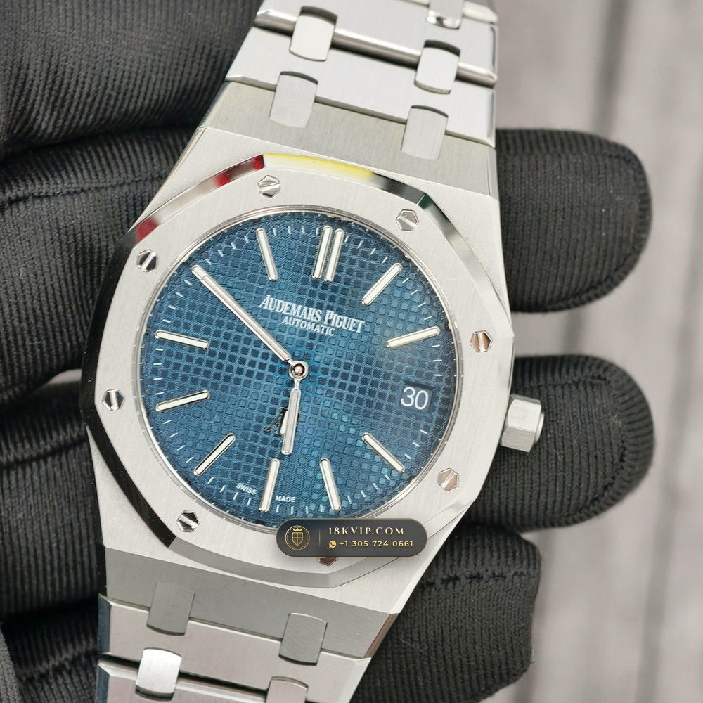 Audemars Piguet Royal Oak Jumbo Extra-Thin 39mm Custom Tapestry Dial Ref. 15202ST — Private Vault Edition — Studio Gallery Plate III in 904L Stainless Steel Custom Architecture (103.4g Verified Mass, Audemars Piguet Cal. 2121 Ultra-Thin)