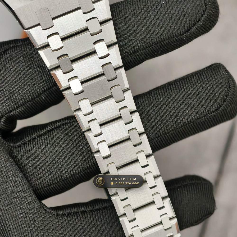 Audemars Piguet Royal Oak Jumbo Extra-Thin 39mm Custom Tapestry Dial Ref. 15202ST — Private Vault Edition — Studio Gallery Plate VII in 904L Stainless Steel Custom Architecture (103.4g Verified Mass, Audemars Piguet Cal. 2121 Ultra-Thin)