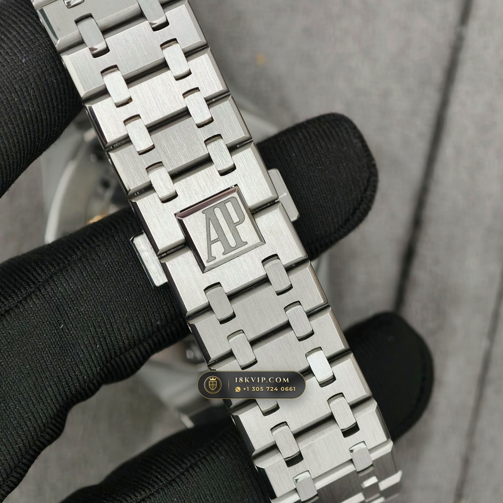 Audemars Piguet Royal Oak Selfwinding 41mm Custom SW Dial Free-Sprung Calibre Ref. 15500ST — Private Vault Edition — Studio Gallery Plate IX in 904L Stainless Steel Custom Architecture (166.7g Verified Mass, Audemars Piguet Cal. 4302 - 70h Power Reserve)