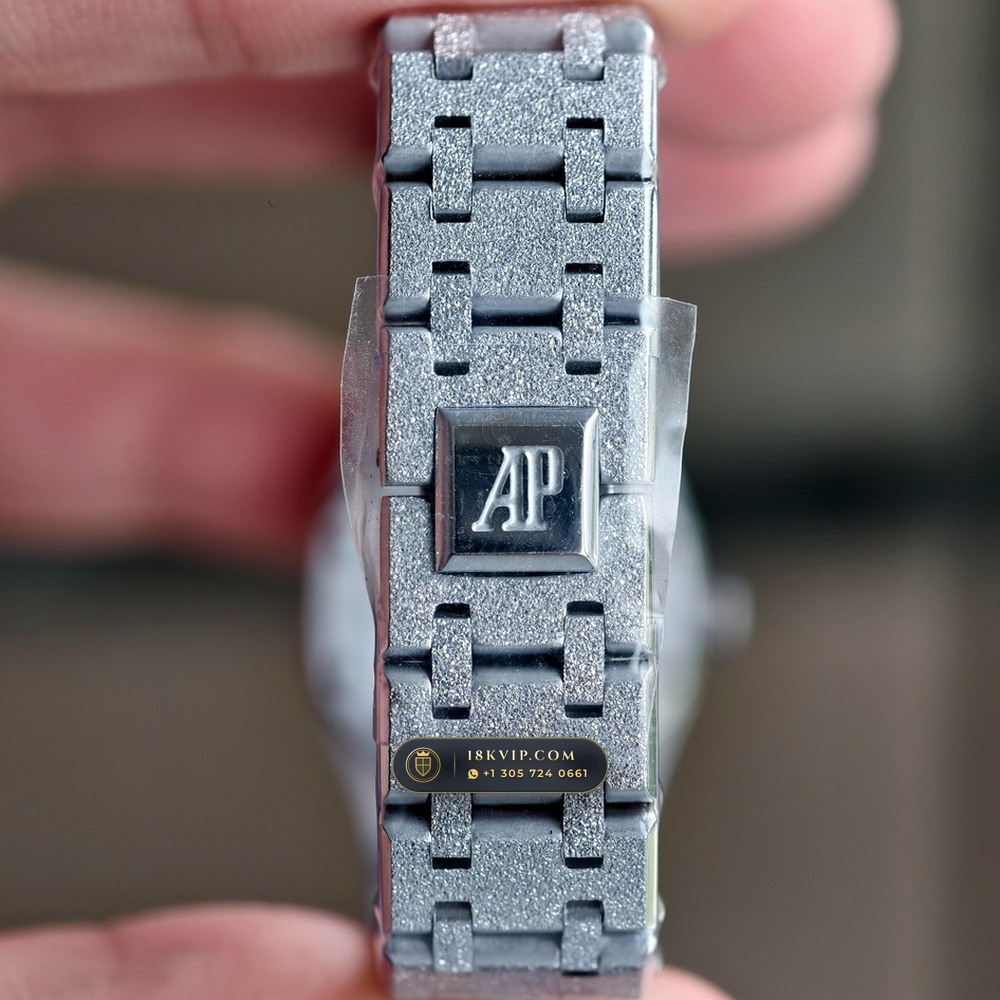 Audemars Piguet Royal Oak Mini Frosted Gold 23mm 18K White Gold Ref. 67630BC.GG.1312BC.01 — Private Vault Edition — Studio Gallery Plate VII in 18K White Gold Au750 (73.6g Verified Mass, Audemars Piguet Cal. 2730)