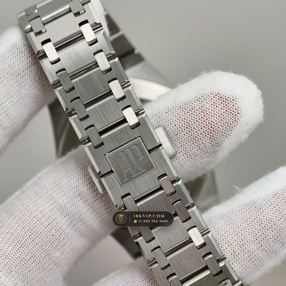 Audemars Piguet Royal Oak Jumbo Extra-Thin 39mm Custom Tapestry Dial 22K Gold Rotor Ref. 15202ST — Private Vault Edition — Studio Gallery Plate VI in 904L Stainless Steel Custom Architecture (103.2g Verified Mass, Audemars Piguet Cal. 2121 Ultra-Thin)