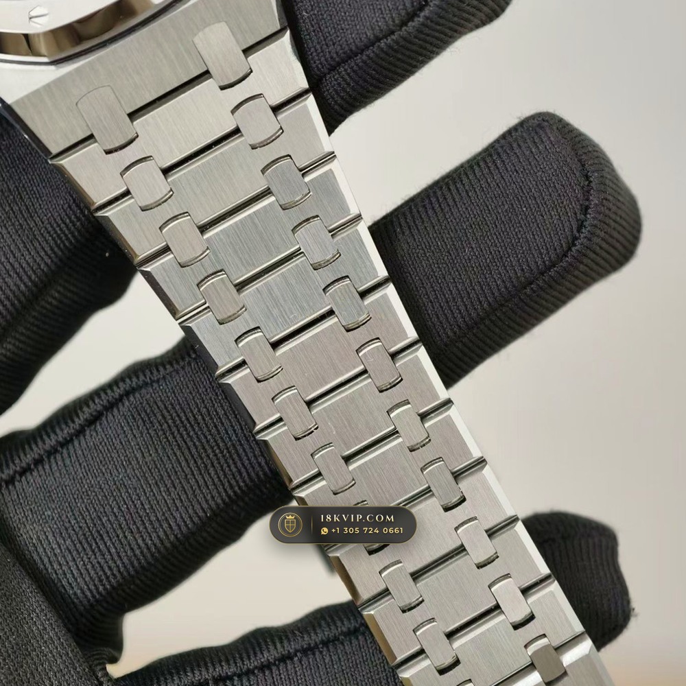 Audemars Piguet Royal Oak Selfwinding 41mm Custom SW Dial Ref. 15500ST — Private Vault Edition — Studio Gallery Plate VII in 904L Stainless Steel Custom Architecture (166.6g Verified Mass, Audemars Piguet Cal. 4302 - 70h Power Reserve)