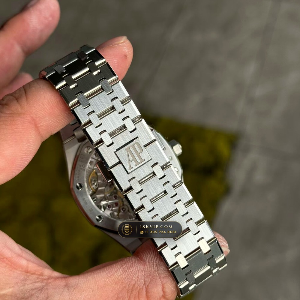 Audemars Piguet Royal Oak Selfwinding 41mm 18K White Gold Ref. 15510BC.OO.1320BC.01 — Private Vault Edition — Studio Gallery Plate VIII in 18K White Gold Au750 (223.6g Verified Mass, Audemars Piguet Cal. 4302 - 70h Power Reserve)