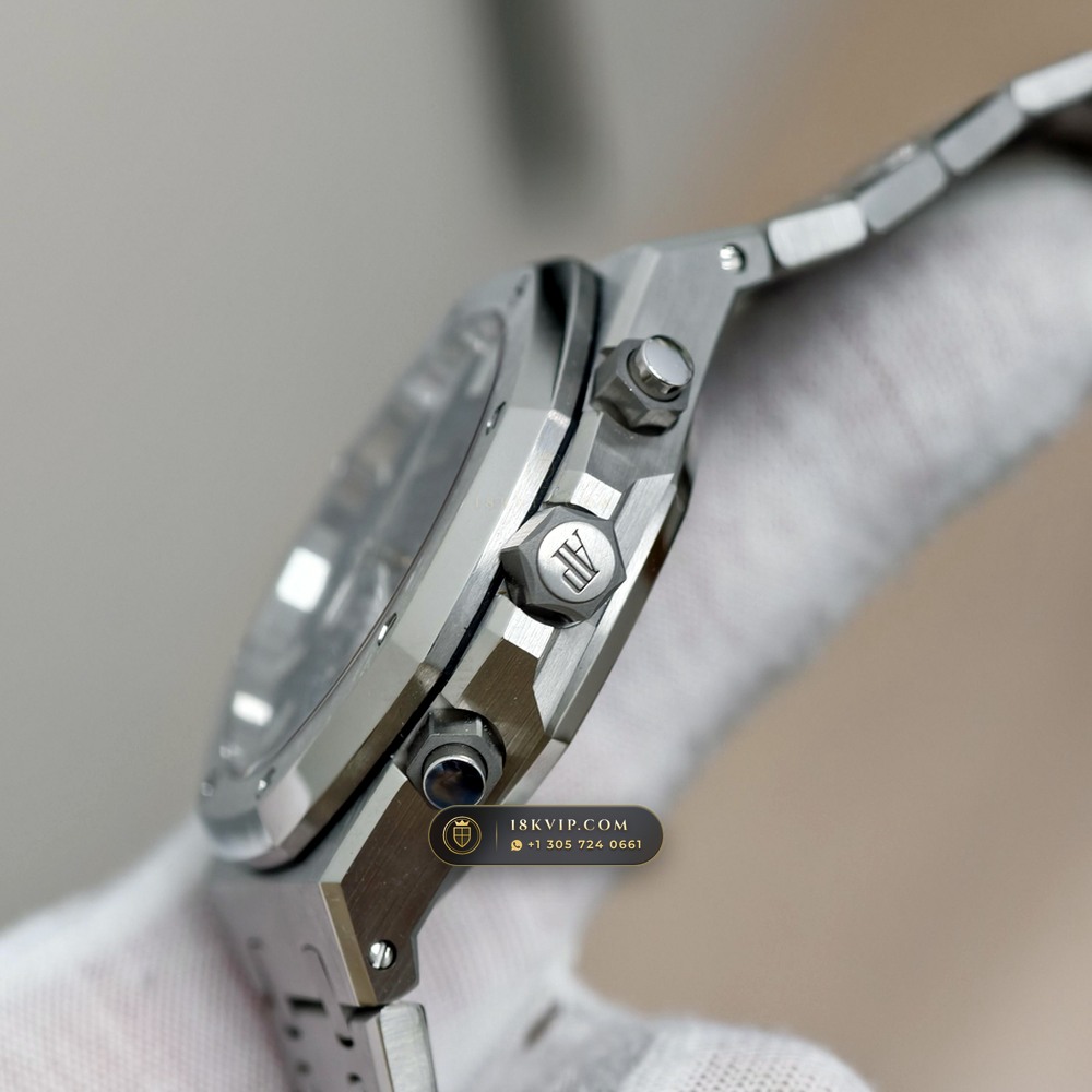 Audemars Piguet Royal Oak Selfwinding Chronograph 41mm Geneva Atelier Spec Ref. 26240ST — Private Vault Edition — Studio Gallery Plate VI in 904L Stainless Steel Custom Architecture (180.3g Verified Mass, Audemars Piguet Cal. 4401 Flyback Chronograph)