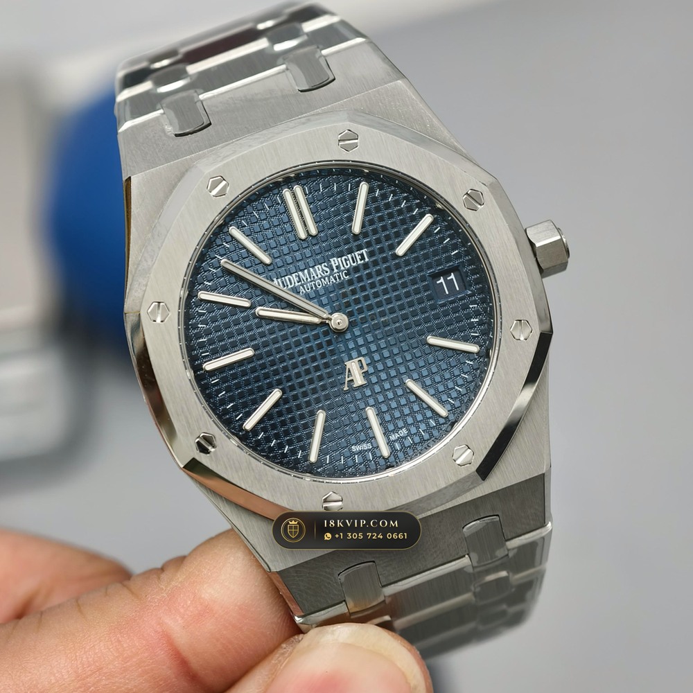 Audemars Piguet Royal Oak Jumbo Extra-Thin 39mm Geneva Atelier Spec Ref. 15202ST — Private Vault Edition — Studio Gallery Plate II in 904L Stainless Steel Custom Architecture (103.6g Verified Mass, Audemars Piguet Cal. 2121 Ultra-Thin)