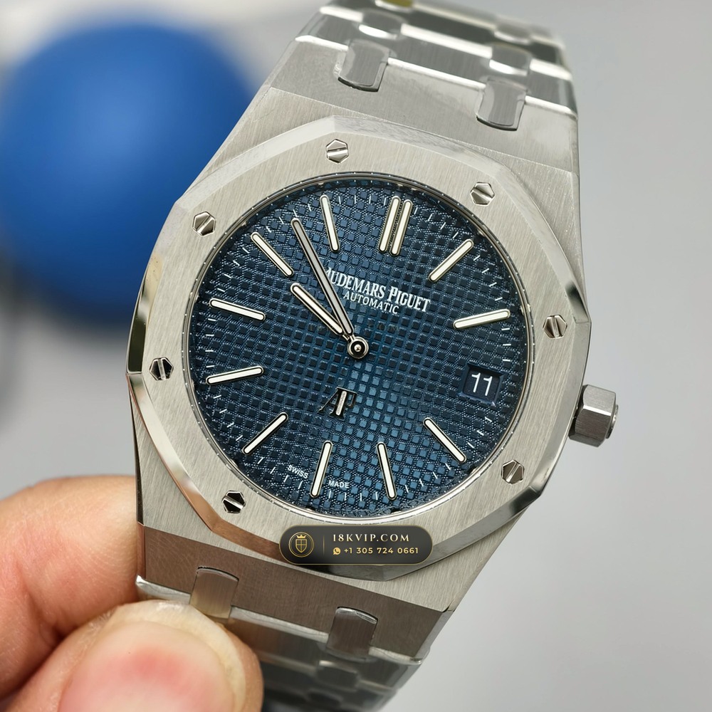 Audemars Piguet Royal Oak Jumbo Extra-Thin 39mm Geneva Atelier Spec Ref. 15202ST — Private Vault Edition — Studio Gallery Plate III in 904L Stainless Steel Custom Architecture (103.6g Verified Mass, Audemars Piguet Cal. 2121 Ultra-Thin)