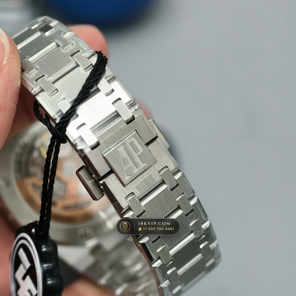 Audemars Piguet Royal Oak Jumbo Extra-Thin 39mm Geneva Atelier Spec Ref. 15202ST — Private Vault Edition — Studio Gallery Plate VII in 904L Stainless Steel Custom Architecture (103.6g Verified Mass, Audemars Piguet Cal. 2121 Ultra-Thin)