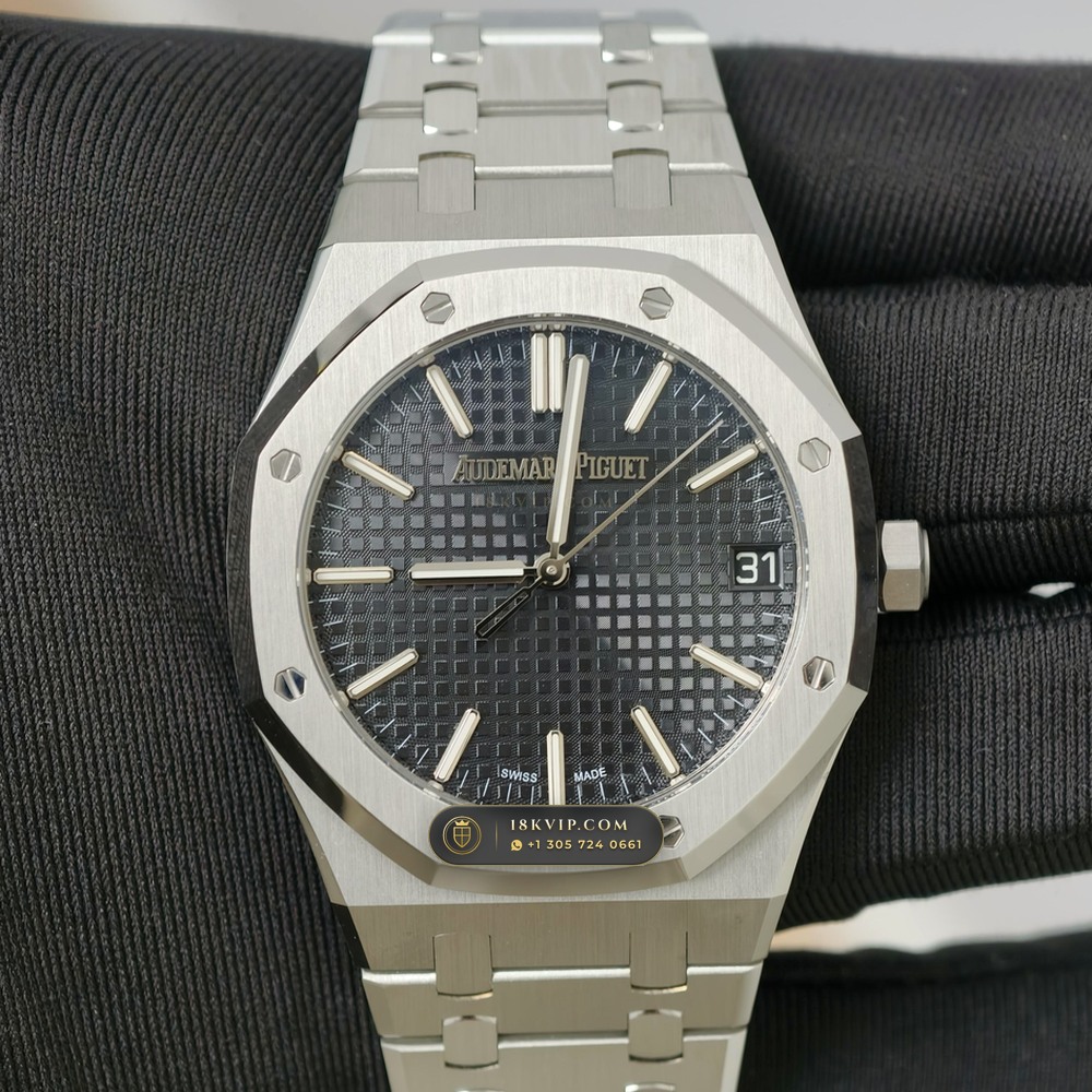 Audemars Piguet Royal Oak Selfwinding 41mm Custom Tapestry Dial Flush Bezel Screws Ref. 15510ST — Private Vault Edition — Studio Gallery Plate II in 904L Stainless Steel Custom Architecture (166.7g Verified Mass, Audemars Piguet Cal. 4302 - 70h Power Reserve)