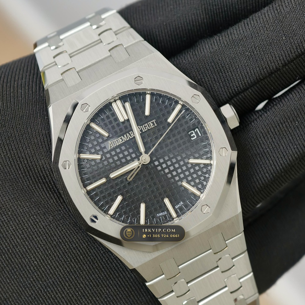 Audemars Piguet Royal Oak Selfwinding 41mm Custom Tapestry Dial Flush Bezel Screws Ref. 15510ST — Private Vault Edition — Studio Gallery Plate III in 904L Stainless Steel Custom Architecture (166.7g Verified Mass, Audemars Piguet Cal. 4302 - 70h Power Reserve)