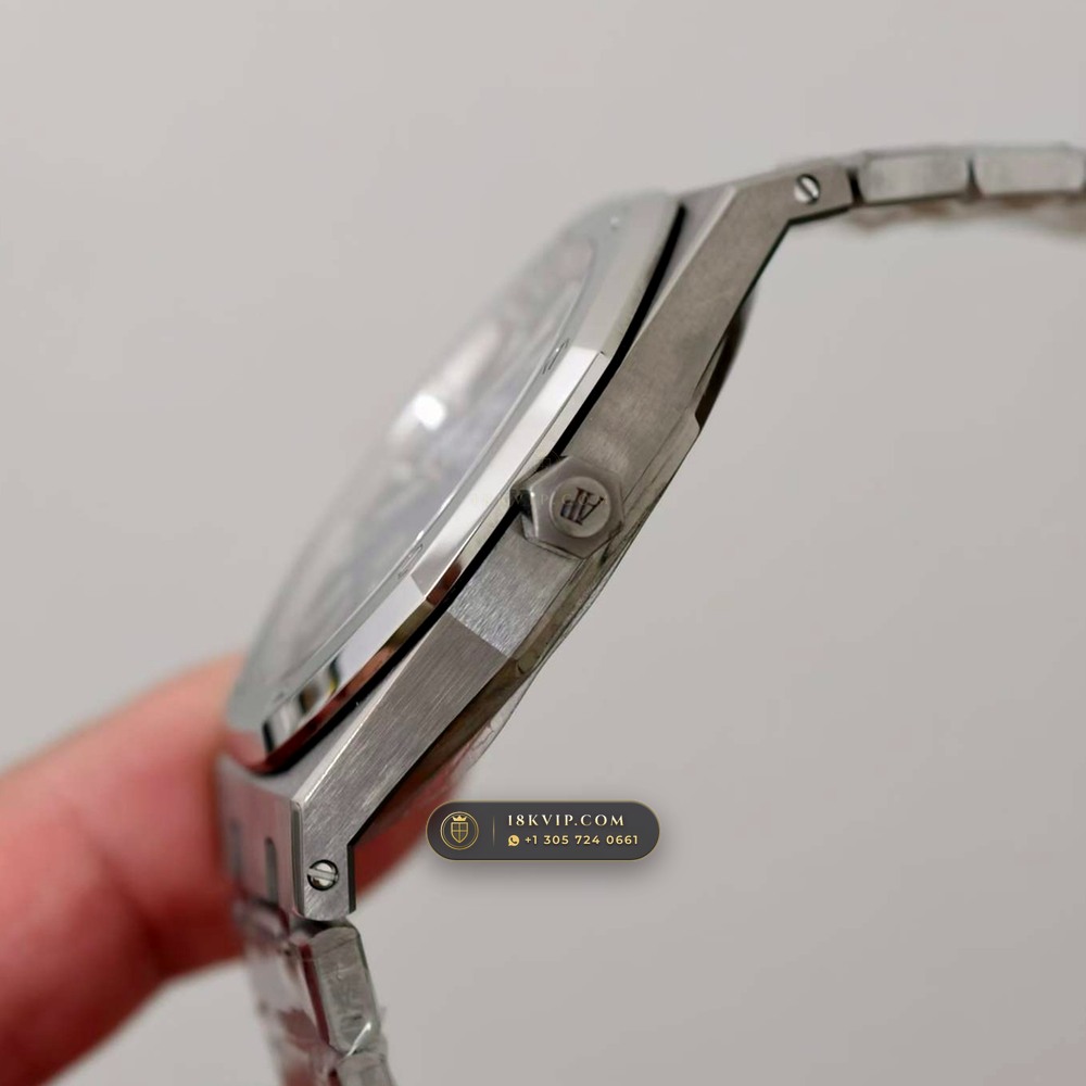 Audemars Piguet Royal Oak Jumbo Extra-Thin 39mm Ref. 15202IP — Private Vault Edition — Studio Gallery Plate V in Grade 5 Titanium Monobloc (94.4g Verified Mass, Audemars Piguet Cal. 2121 Ultra-Thin)