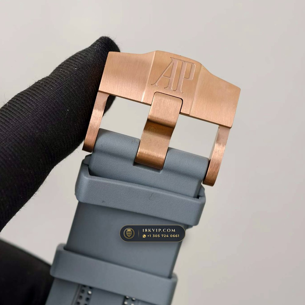 Audemars Piguet Royal Oak Offshore Selfwinding Chronograph 43mm 18K Rose Gold Ref. 26210OI.OO.A109CR.01 — Private Vault Edition — Studio Gallery Plate VI in 18K Rose Gold Au750 (184.5g Verified Mass, Audemars Piguet Cal. 4401 Flyback Chronograph)