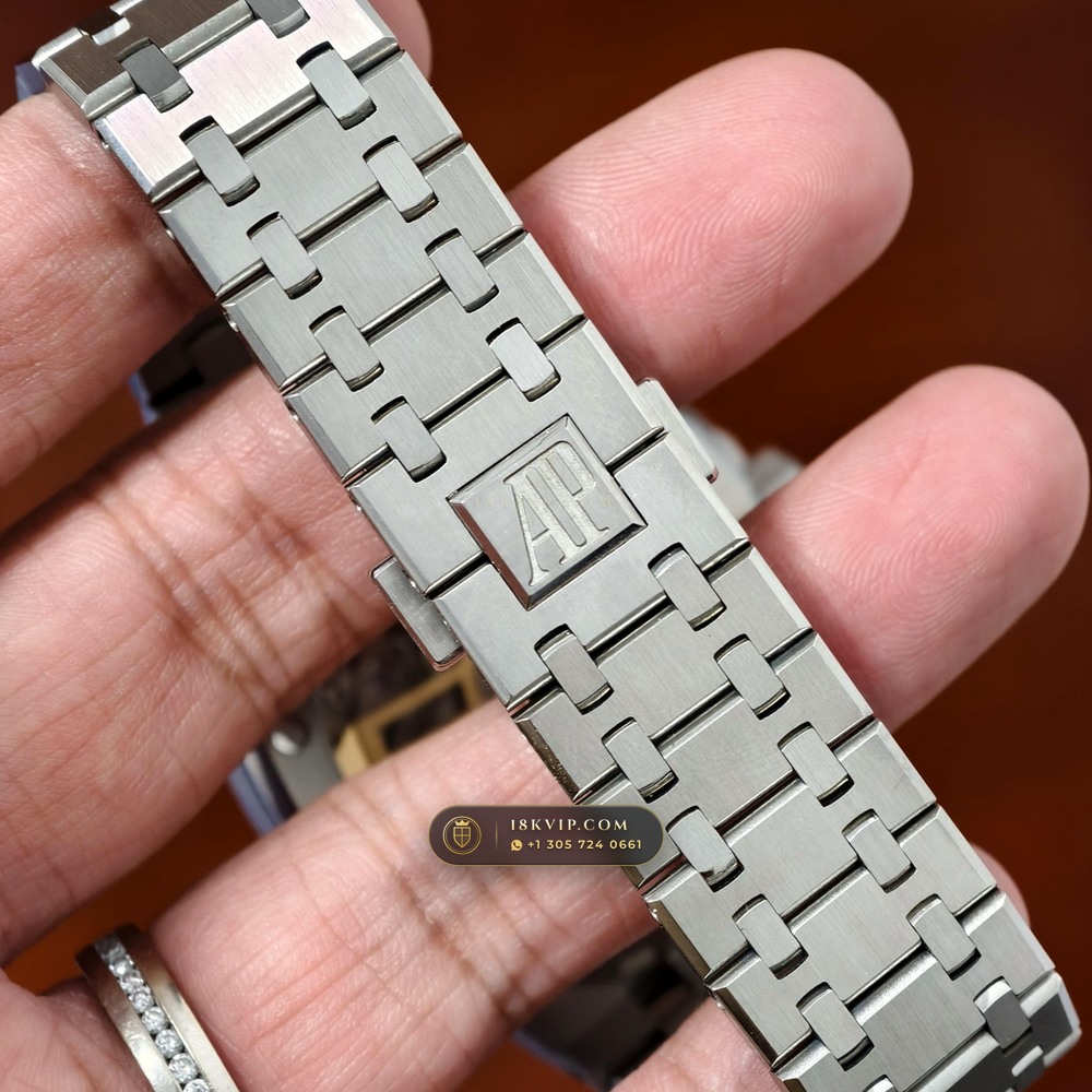 Audemars Piguet Royal Oak Selfwinding Chronograph 41mm Custom Tapestry Dial Deep Crystal Optics Ref. 26240ST.OO.1320ST.08 — Private Vault Edition — Studio Gallery Plate V in 904L Stainless Steel Custom Architecture (180.6g Verified Mass, Audemars Piguet Cal. 4401 Flyback Chronograph)
