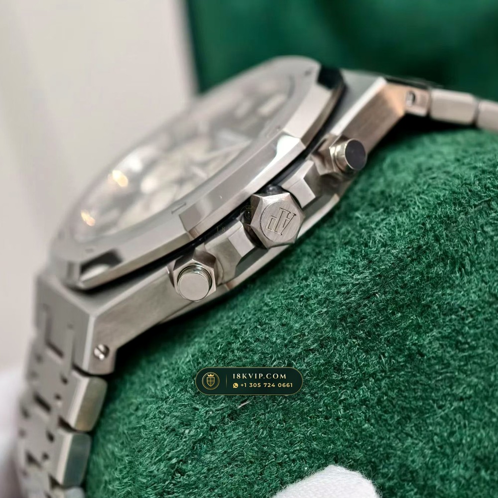Audemars Piguet Royal Oak Selfwinding Chronograph 41mm Geneva Atelier Spec Ref. 26331ST — Private Vault Edition — Studio Gallery Plate IV in 904L Stainless Steel Custom Architecture (180.4g Verified Mass, Audemars Piguet Cal. 2385 Column-Wheel Chronograph)
