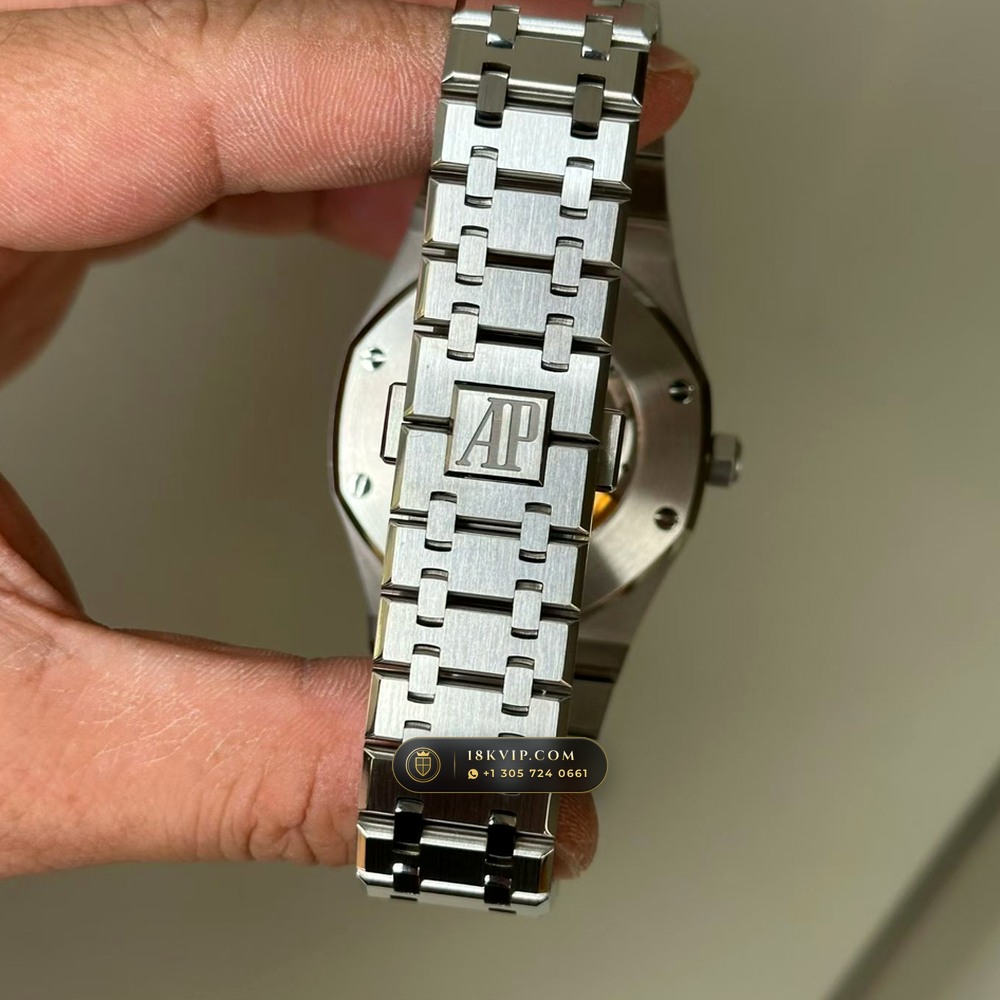 Audemars Piguet Royal Oak Double Balance Wheel Openworked Rainbow 18K White Gold Ref. 15413BC.YY.1220BC.01 — Private Vault Edition — Studio Gallery Plate VII in 18K White Gold Au750 (224.1g Verified Mass, Audemars Piguet Cal. 3132 Dual-Balance Openworked)
