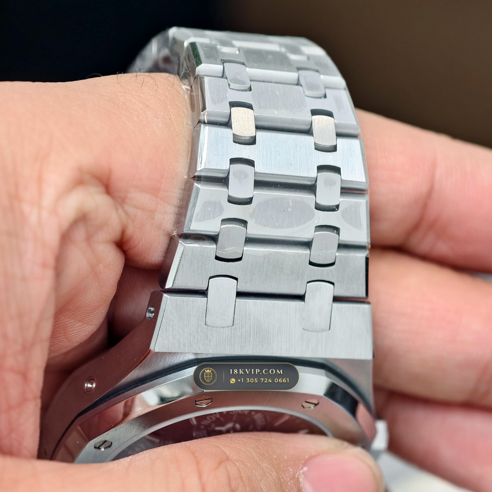 Audemars Piguet Royal Oak Perpetual Calendar 41mm 18K White Gold Ref. 26574BC.OO.1220BC.01 — Private Vault Edition — Studio Gallery Plate III in 18K White Gold Au750 (225.3g Verified Mass, Audemars Piguet Cal. 5134 Ultra-Thin Perpetual)