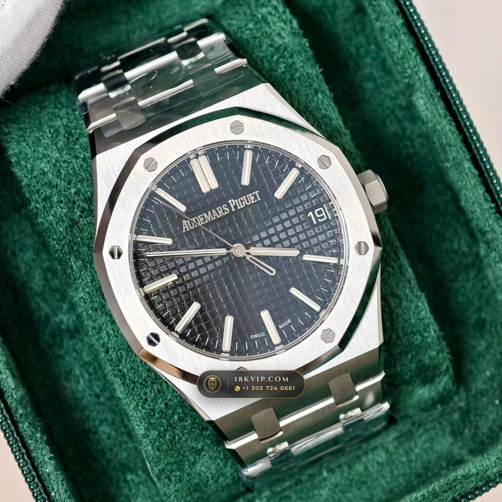 Audemars Piguet Royal Oak Selfwinding 41mm Free-Sprung Calibre Ref. 15510ST — Private Vault Edition — Studio Gallery Plate II in 904L Stainless Steel Custom Architecture (166.5g Verified Mass, Audemars Piguet Cal. 4302 - 70h Power Reserve)