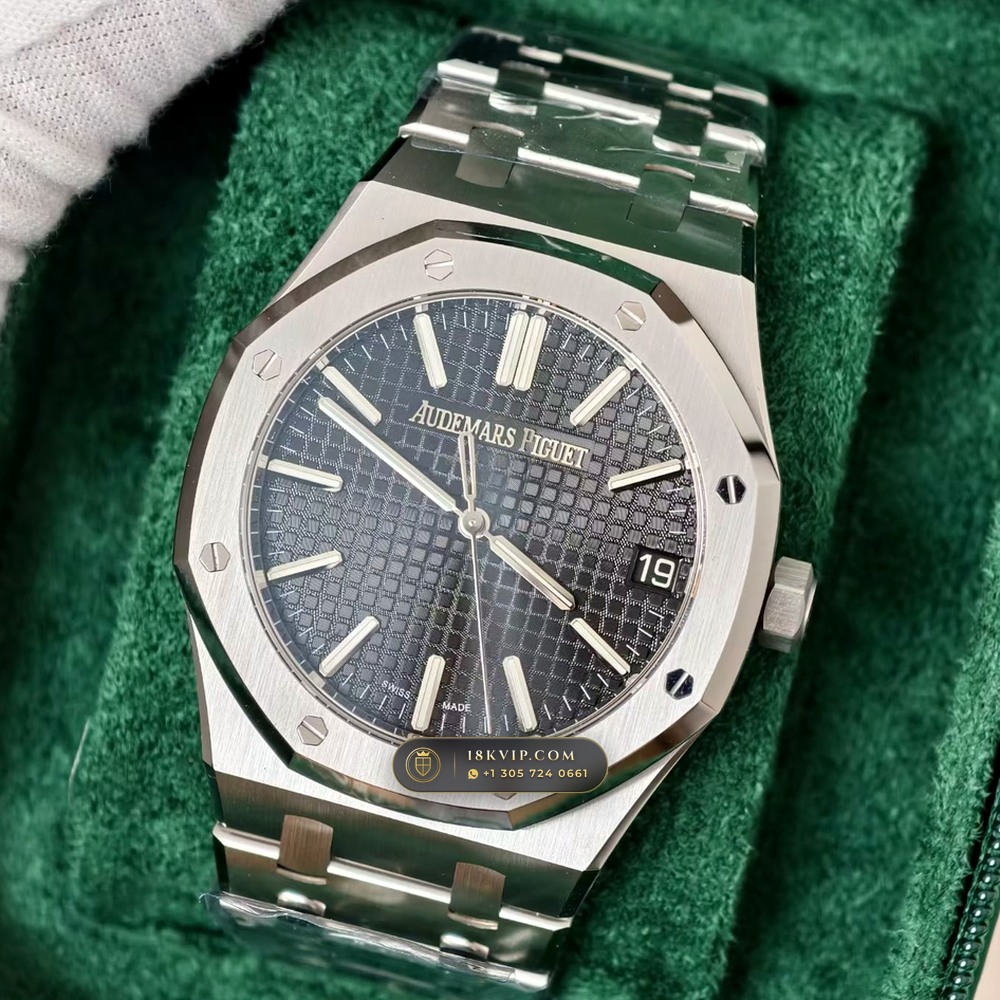 Audemars Piguet Royal Oak Selfwinding 41mm Free-Sprung Calibre Ref. 15510ST — Private Vault Edition — Studio Gallery Plate III in 904L Stainless Steel Custom Architecture (166.5g Verified Mass, Audemars Piguet Cal. 4302 - 70h Power Reserve)