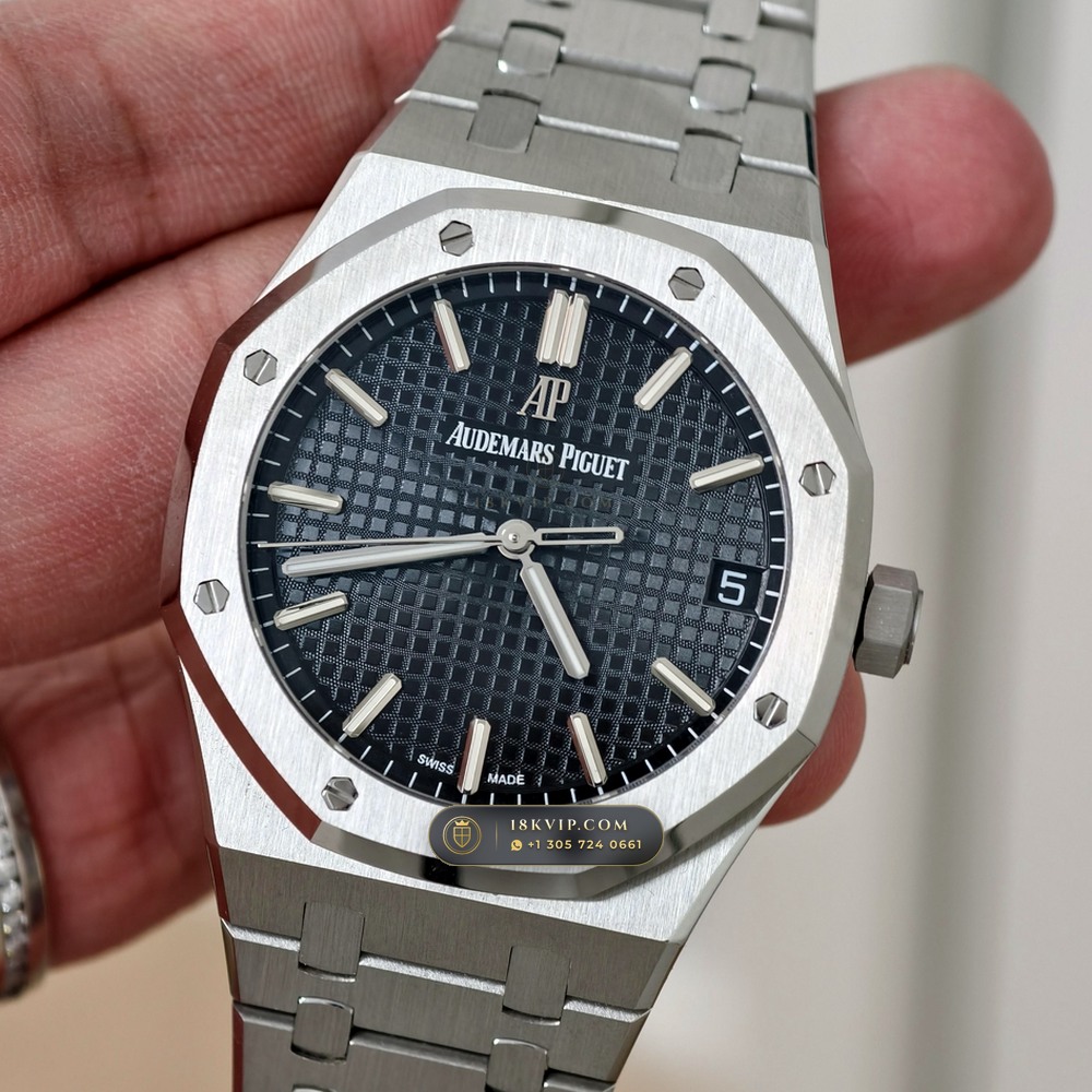 Audemars Piguet Royal Oak Selfwinding 41mm Custom Tapestry Dial Deep Crystal Optics Ref. 15500ST — Private Vault Edition — Studio Gallery Plate IV in 904L Stainless Steel Custom Architecture (166.5g Verified Mass, Audemars Piguet Cal. 4302 - 70h Power Reserve)