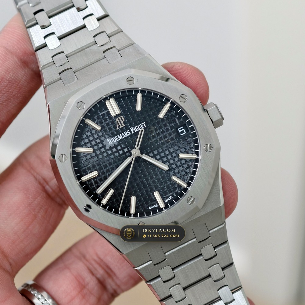 Audemars Piguet Royal Oak Selfwinding 41mm Custom Tapestry Dial Deep Crystal Optics Ref. 15500ST — Private Vault Edition — Studio Gallery Plate V in 904L Stainless Steel Custom Architecture (166.5g Verified Mass, Audemars Piguet Cal. 4302 - 70h Power Reserve)