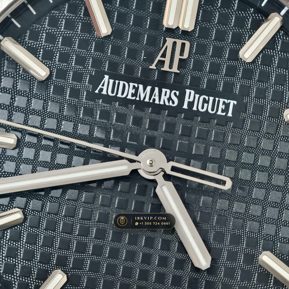 Audemars Piguet Royal Oak Selfwinding 41mm Custom Tapestry Dial Deep Crystal Optics Ref. 15500ST — Private Vault Edition — Studio Gallery Plate VI in 904L Stainless Steel Custom Architecture (166.5g Verified Mass, Audemars Piguet Cal. 4302 - 70h Power Reserve)