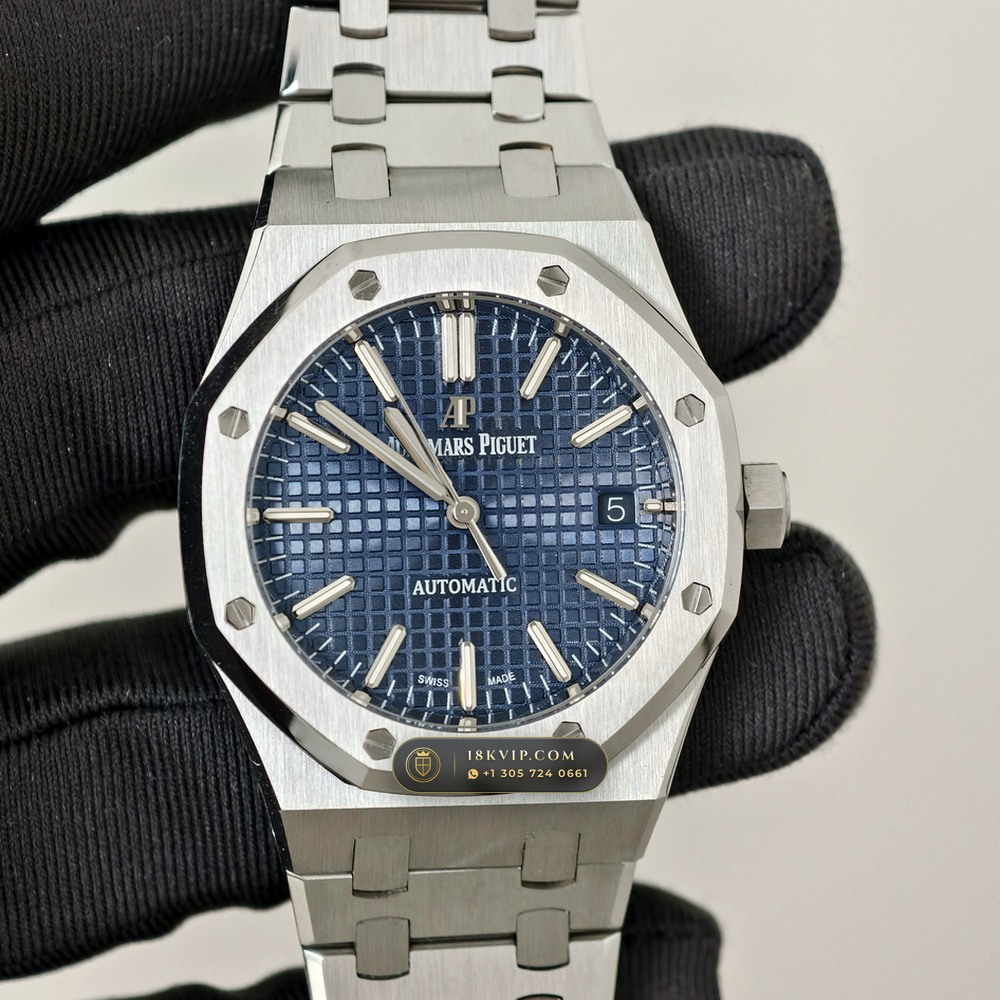 Audemars Piguet Royal Oak Selfwinding 37mm Chronometer Regulated Spec Ref. 15450ST — Private Vault Edition — Studio Gallery Plate II in 904L Stainless Steel Custom Architecture (132.1g Verified Mass, Audemars Piguet Cal. 3120 / Cal. 5900)