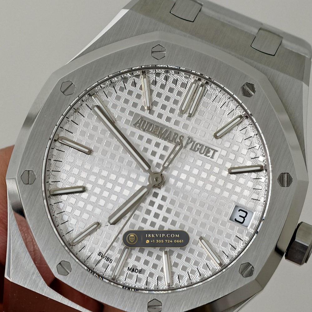 Audemars Piguet Royal Oak Selfwinding 41mm Hand-Chamfered Bevel Spec Ref. 15510ST — Private Vault Edition — Studio Gallery Plate V in 904L Stainless Steel Custom Architecture (166.8g Verified Mass, Audemars Piguet Cal. 4302 - 70h Power Reserve)