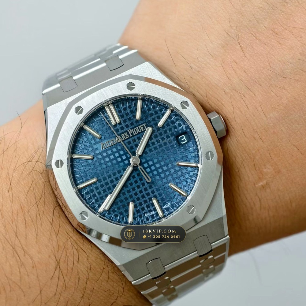 Audemars Piguet Royal Oak Selfwinding 41mm Sapphire Caseback Spec Ref. 15510ST — Private Vault Edition — Studio Gallery Plate IX in 904L Stainless Steel Custom Architecture (166.1g Verified Mass, Audemars Piguet Cal. 4302 - 70h Power Reserve)