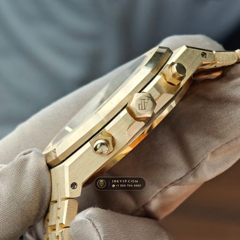 Audemars Piguet Royal Oak Selfwinding Chronograph 41mm 18K Yellow Gold Ref. 26240BA.OO.1320BA.01 — Private Vault Edition — Studio Gallery Plate V in 18K Yellow Gold Au750 (246.0g Verified Mass, Audemars Piguet Cal. 4401 Flyback Chronograph)