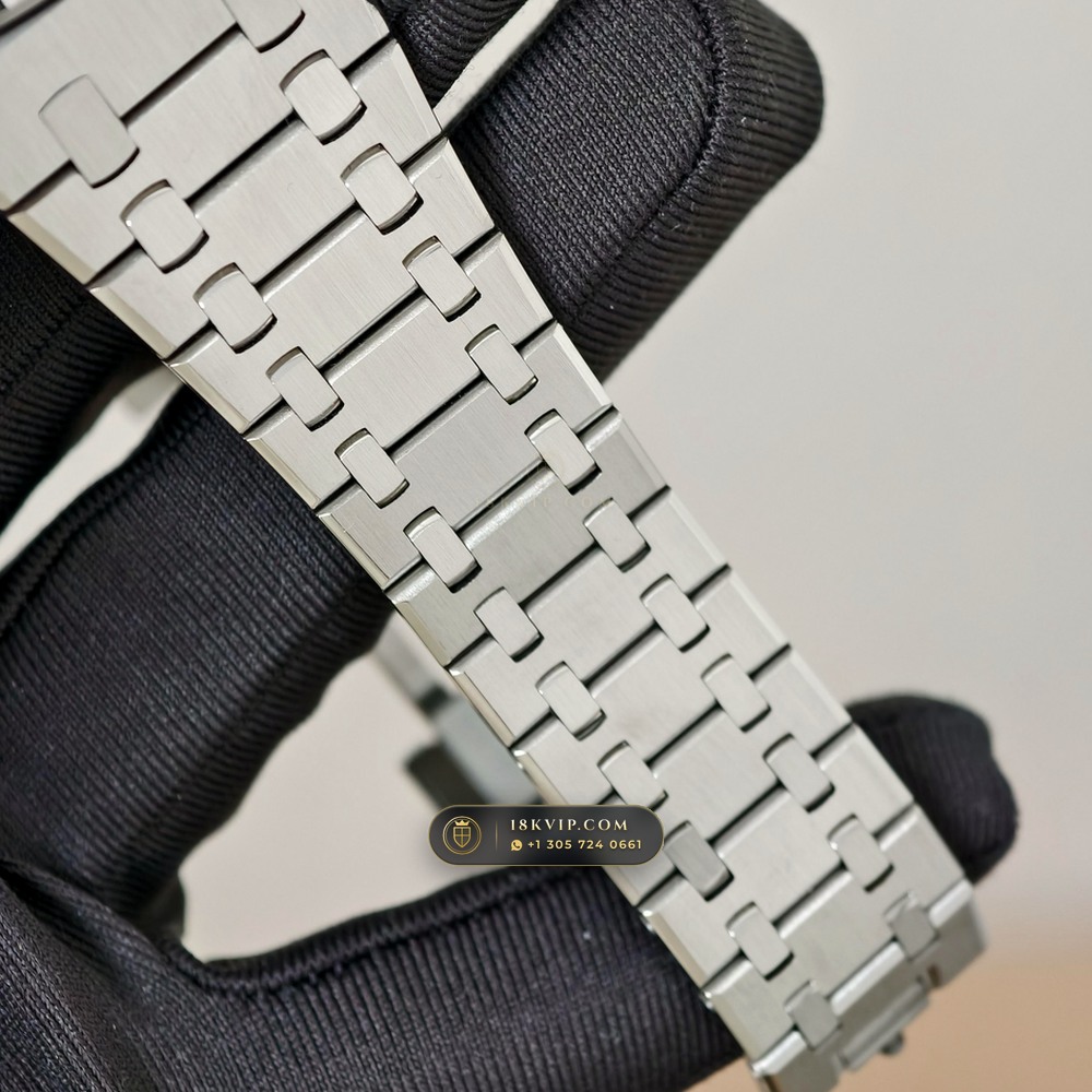 Audemars Piguet Royal Oak Selfwinding Chronograph 41mm Hand-Chamfered Bevel Spec Ref. 26240ST — Private Vault Edition — Studio Gallery Plate VII in 904L Stainless Steel Custom Architecture (180.3g Verified Mass, Audemars Piguet Cal. 4401 Flyback Chronograph)