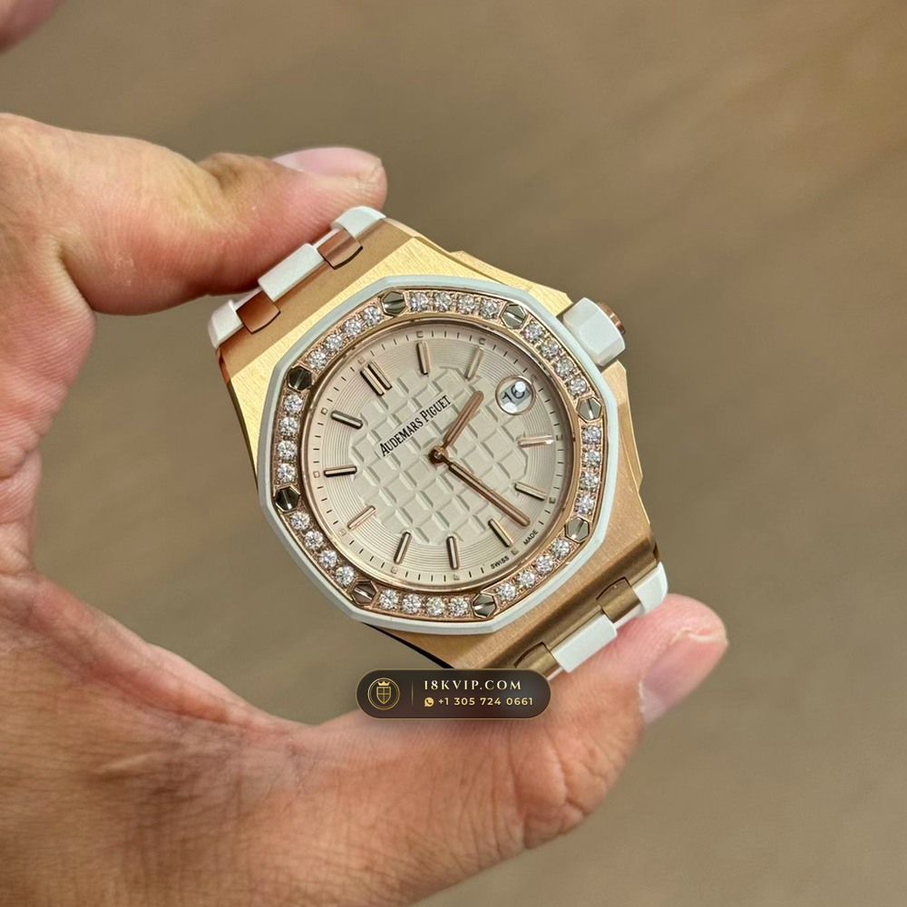 Audemars Piguet Royal Oak Selfwinding 37mm Diamond-Set Bezel 18K Rose Gold Ref. 67540OK.ZZ.A010CA.01 — Private Vault Edition — Studio Gallery Plate III in 18K Rose Gold Au750 (109.9g Verified Mass, Audemars Piguet Cal. 3120 / Cal. 5900)