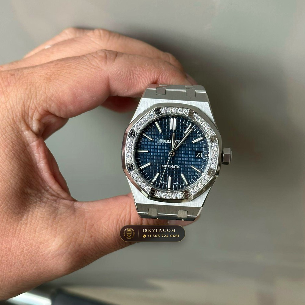 Audemars Piguet Royal Oak Selfwinding 37mm Diamond-Set Bezel Ref. 15450ST — Private Vault Edition — Studio Gallery Plate II in 904L Stainless Steel Custom Architecture (132.1g Verified Mass, Audemars Piguet Cal. 3120 / Cal. 5900)
