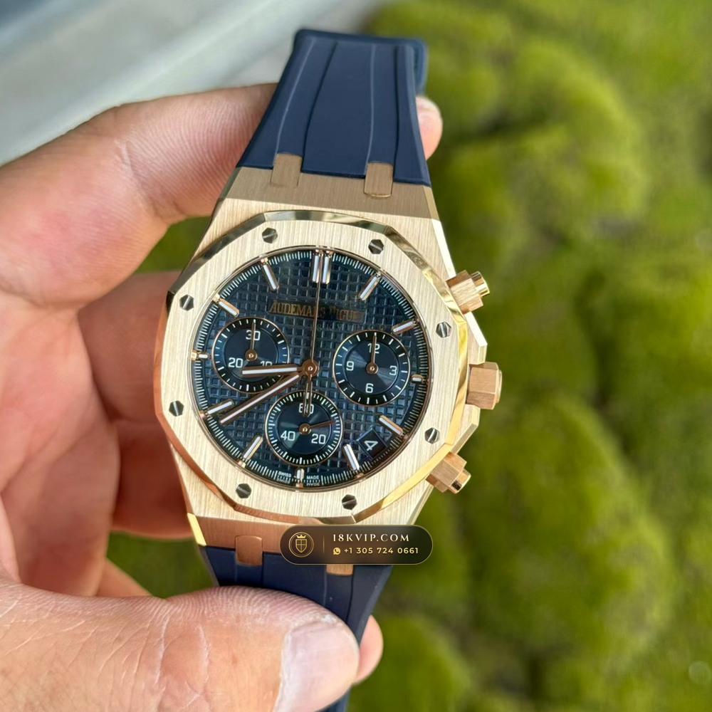 Audemars Piguet Royal Oak Selfwinding Chronograph 41mm 18K Rose Gold Ref. 26240OR — Private Vault Edition — Studio Gallery Plate II in 18K Rose Gold Au750 (246.0g Verified Mass, Audemars Piguet Cal. 4401 Flyback Chronograph)
