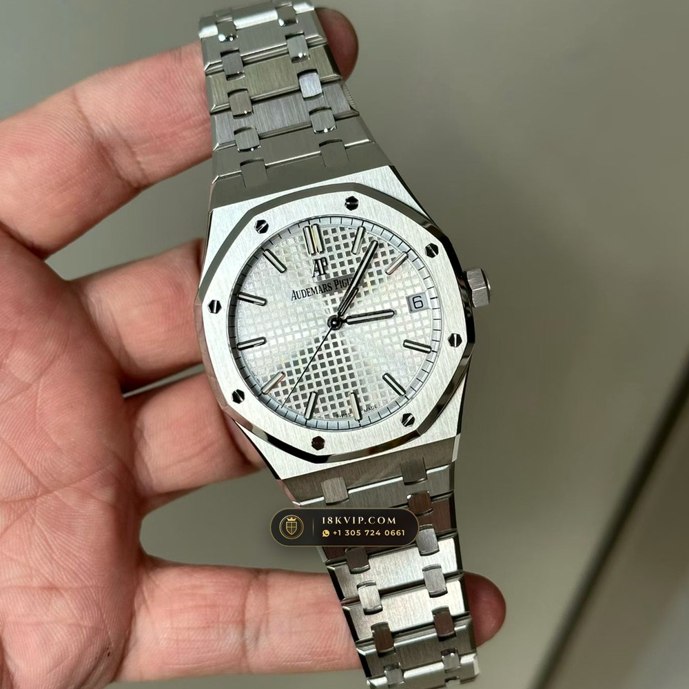 Audemars Piguet Royal Oak Selfwinding 41mm Geneva Atelier Spec Ref. 15500ST — Private Vault Edition — Studio Gallery Plate III in 904L Stainless Steel Custom Architecture (166.8g Verified Mass, Audemars Piguet Cal. 4302 - 70h Power Reserve)