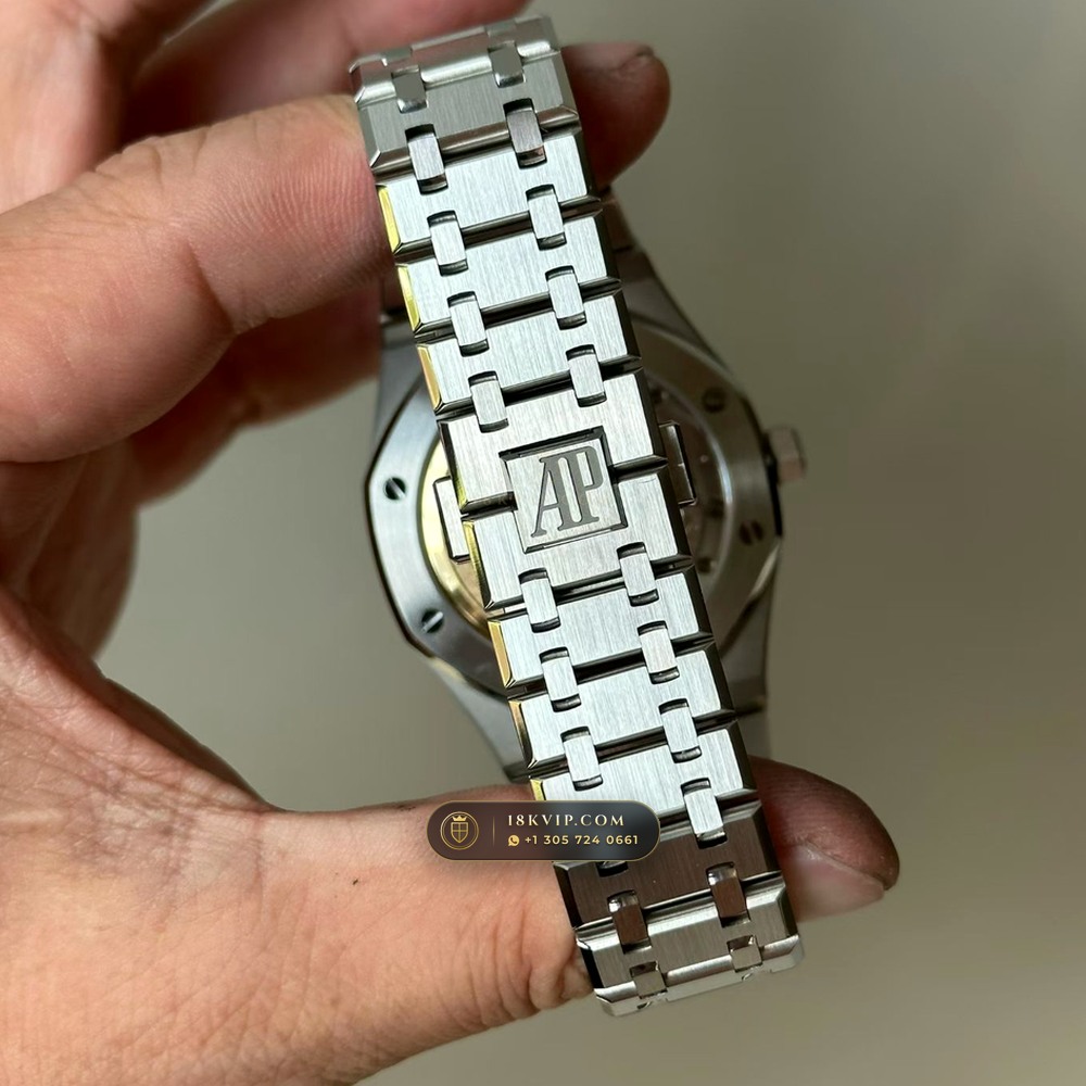 Audemars Piguet Royal Oak Selfwinding 41mm Geneva Atelier Spec Ref. 15500ST — Private Vault Edition — Studio Gallery Plate VII in 904L Stainless Steel Custom Architecture (166.8g Verified Mass, Audemars Piguet Cal. 4302 - 70h Power Reserve)